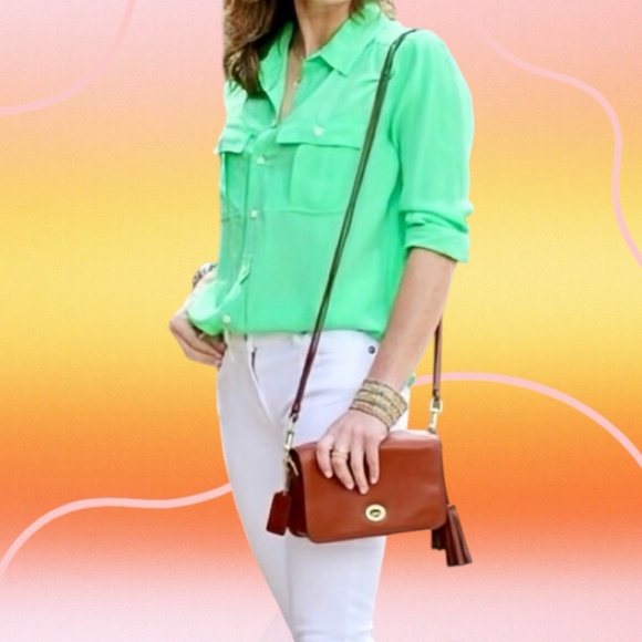 J. Crew ‘Blythe’ 100% Silk Button-Down Shirt w/ Breast Pockets in Seafoam Green - Picture 3 of 16
